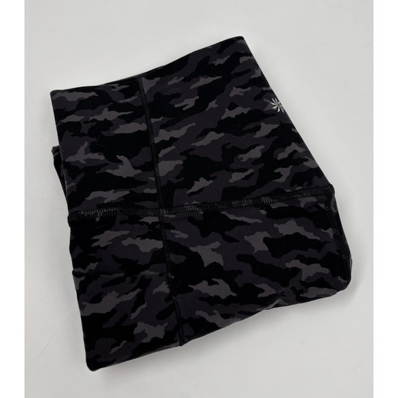 Athleta Pants - Athleta Women's M Salutation Stash Pocket II 7/8‎ Tight Black Camo Leggings